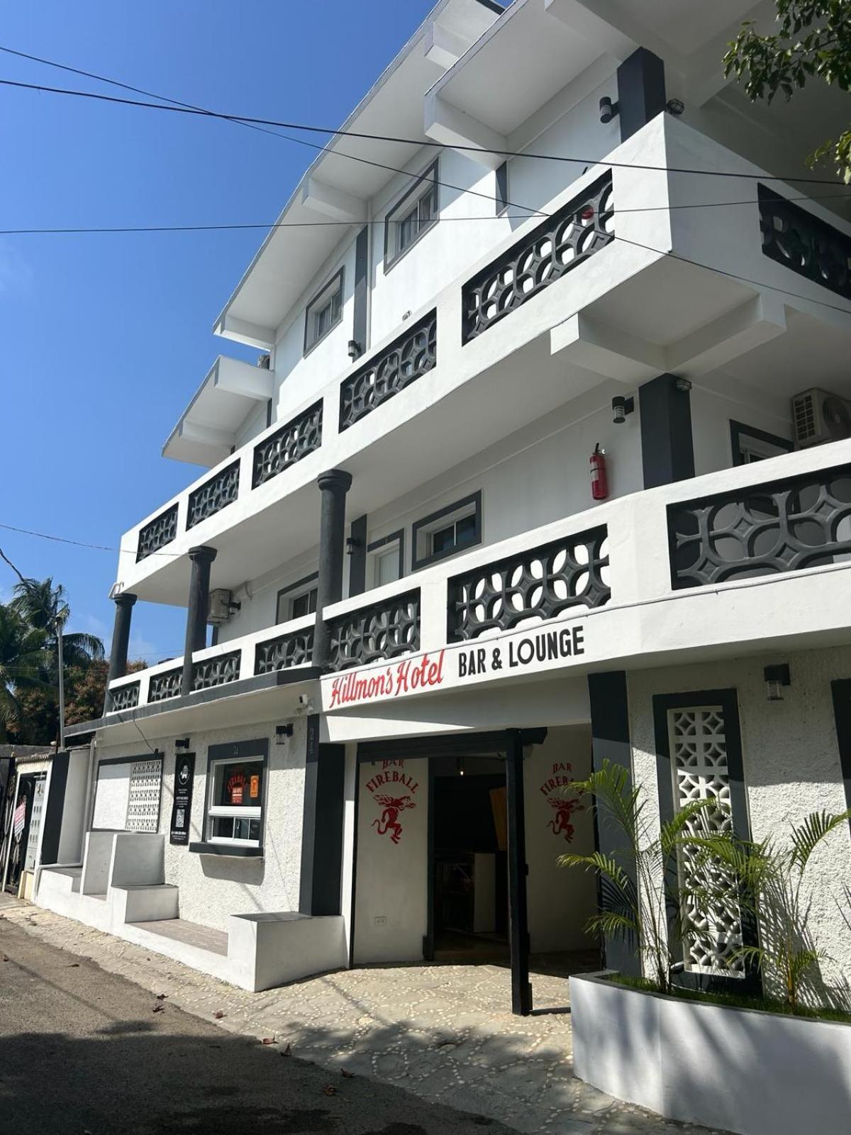 Hillmon'S Hotel Bar Lounge Sosúa Eksteriør bilde